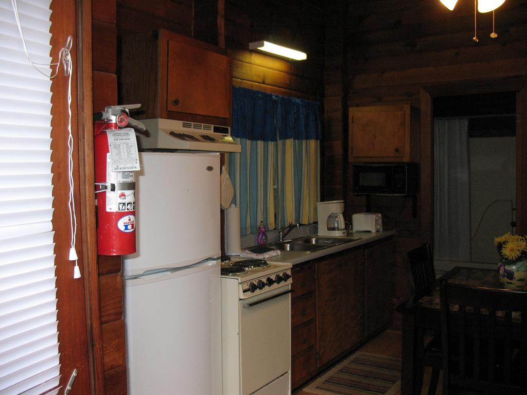 Forest Lake Camping Resort Cabin 18 Advance Zewnętrze zdjęcie