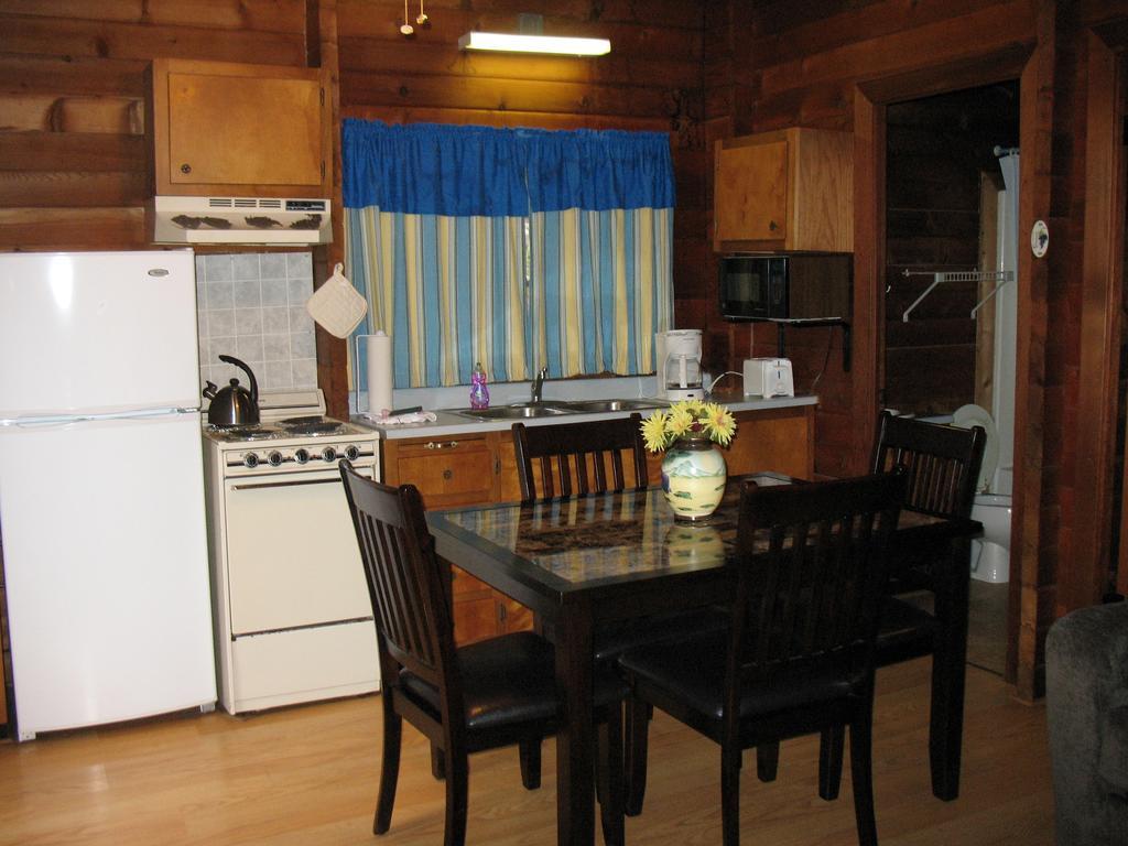 Forest Lake Camping Resort Cabin 18 Advance Zewnętrze zdjęcie